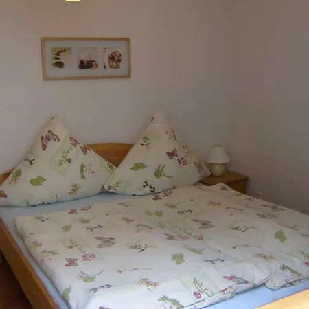 Villa Rügen - 300 M Zum *