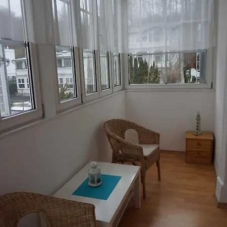 Villa Rügen - 300 M Zum *