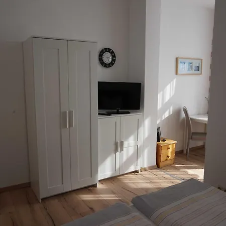 Rügen - 300 M Zum *