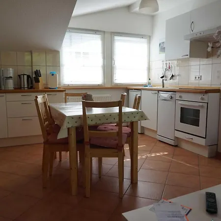 Villa Rügen - 300 M Zum *