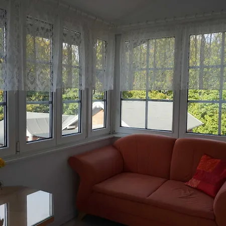 Rügen - 300 M Zum *